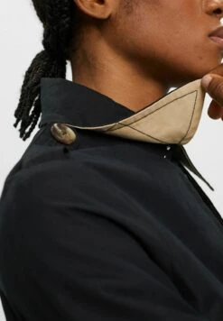 ESPRIT Kurzer Mit Gürtel - Trenchcoat - Black 15 ESPRIT Kurzer Mit Gürtel - Trenchcoat - Black -Esprit 035e711630ec420189d3fdcd67e636d9