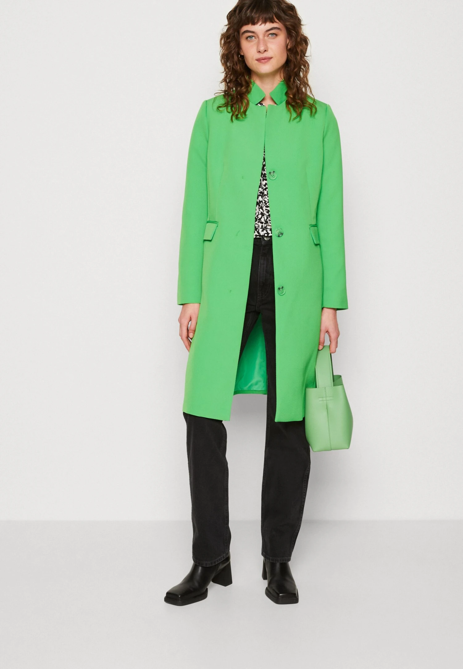 ESPRIT Fem Twill Ct - Mantel - Green 4 ESPRIT Fem Twill Ct - Mantel - Green - Afbeelding 2