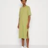 Edc By Esprit Dress - Jerseyjurk - Pistachio Green -Esprit 1167af8b215a45978a6a8c220e6d8d2f
