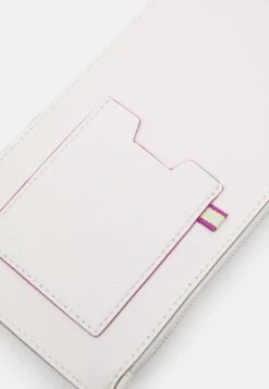 ESPRIT Rheaphonebag - Schoudertas - Off White 13 ESPRIT Rheaphonebag - Schoudertas - Off White -Esprit 28e9cbd8d11a45c796fa83ce20f5ce80