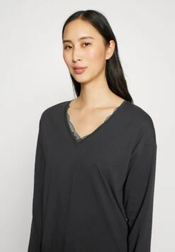 ESPRIT Seasonal Solid Long Leg Long Sleeve - Pyjama - Black -Esprit 2c0f290fc7ea4fb2a8853ca381e795fb