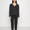 ESPRIT Seasonal Solid Long Leg Long Sleeve - Pyjama - Black