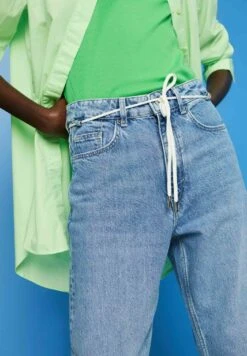 ESPRIT Sus Dad - Straight Leg Jeans - Blue Light Washed -Esprit 63dc4e9ce6b847ea9993bfe6683de0f8
