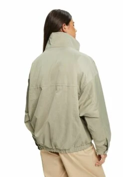ESPRIT Jas - Dusty Green 15 ESPRIT Jas - Dusty Green -Esprit 68f8858ad84a4011b0226a10d5abe1a3