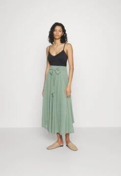 ESPRIT Core Tank - Top - Black 13 ESPRIT Core Tank - Top - Black -Esprit 7696d6868aeb41149c7867c377c99374