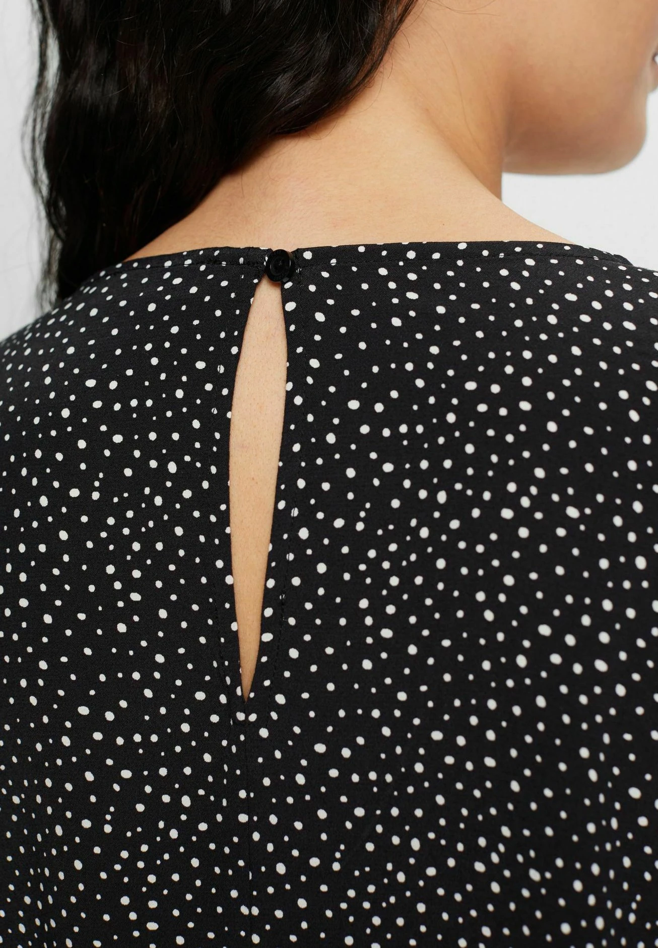 ESPRIT Crepe With Print - Blouse - Black 6 ESPRIT Crepe With Print - Blouse - Black - Afbeelding 4