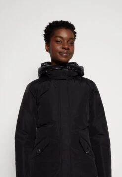 ESPRIT Donsjas - Black 11 ESPRIT Donsjas - Black -Esprit 9c05299f55cf4b2c8156825e0d79507a