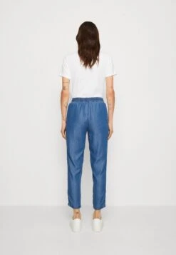 Edc By Esprit Relaxed Fit Jeans - Blue Medium Wash -Esprit aa48b09400624823a461f958e0ffe547