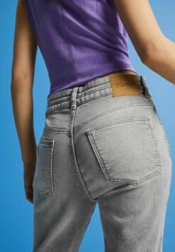 Edc By Esprit Straight Leg Jeans - Grey Light Washed -Esprit ad5eea827c904d9aadf2367ae029ac50