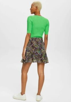 Edc By Esprit Mit Blumenmuster - A-Lijn Rok - Dark Purple 12 Edc By Esprit Mit Blumenmuster - A-Lijn Rok - Dark Purple -Esprit b4fba5f723d24468b9d043ee10c3de65