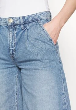 ESPRIT Clt Mr Culotte - Flared Jeans - Blue Light Wash -Esprit c9a38d7b73f34989b882a87f13ae3550