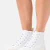 ESPRIT Sneakers Hoog - White -Esprit d95dcbcc61e44281825e4b3cbd9070b1