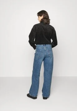 Edc By Esprit Wide Leg High Rise - Flared Jeans - Blue Medium Wash -Esprit e41d0cf16edb49da9cc972562b536d55