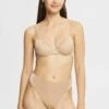 ESPRIT Und Glanzeffekt - Slip - Light Beige 1 ESPRIT Und Glanzeffekt - Slip - Light Beige -Esprit f5d80f14e24f4f998fbbe39aa1f96d84