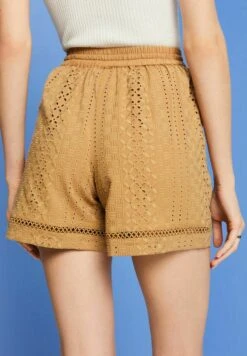 ESPRIT Shorts - Khaki Beige 19 ESPRIT Shorts - Khaki Beige -Esprit fe34e47e8f4e42469f0918269400fcdd